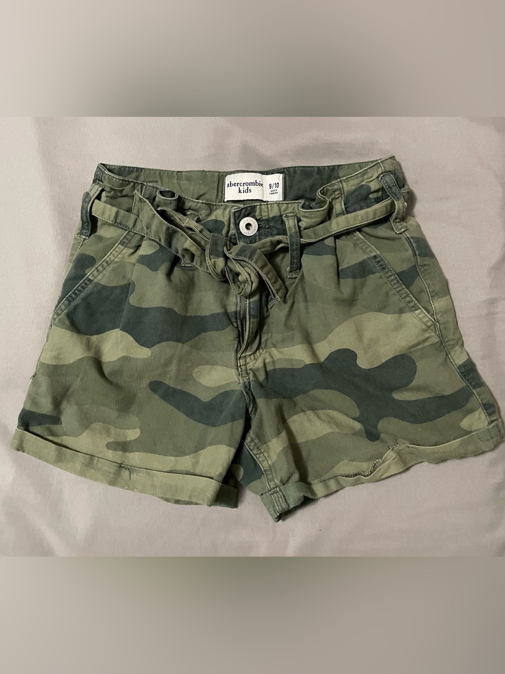 Abercrombie & Fitch kids girls green camo shorts